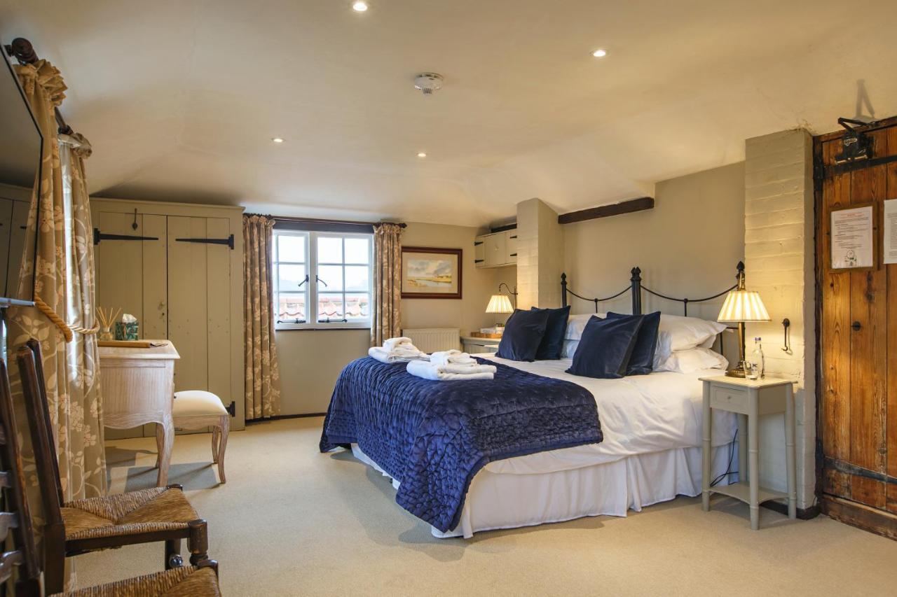 Cley Windmill Bed and Breakfast Holt  Rum bild